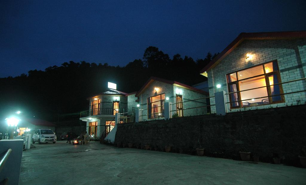 Village Live In Resort Chail Zewnętrze zdjęcie